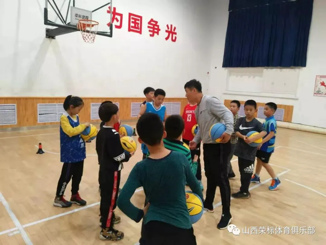 业余篮球运动员如何通过智能放松提高比赛表现?_1